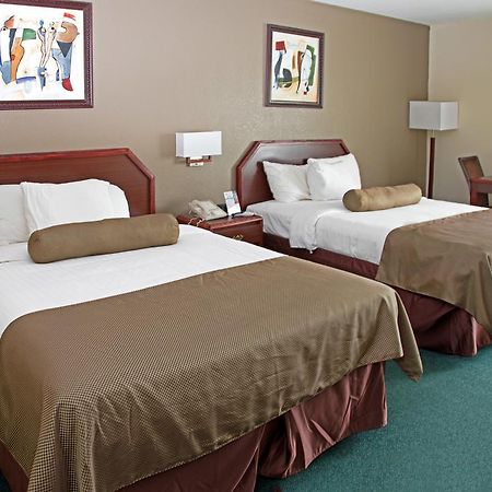 Super 8 By Wyndham Somerset Exterior photo