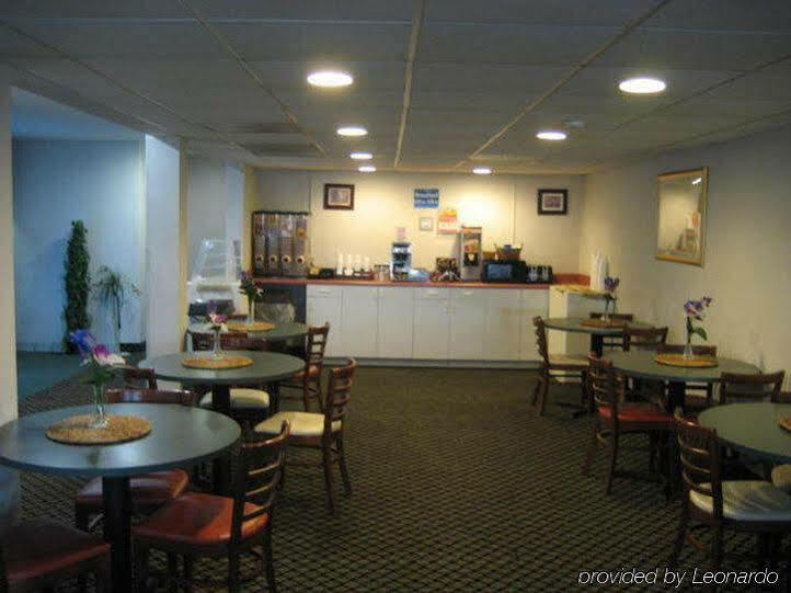 Super 8 By Wyndham Somerset Exterior photo